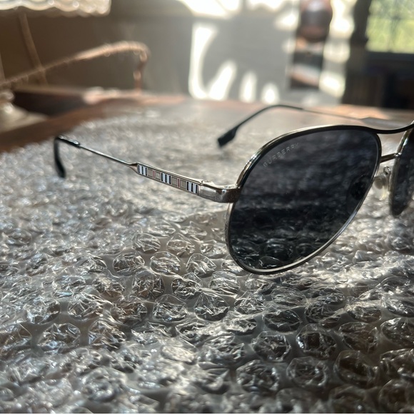 Burberry POLARIZED Sunglasses main image 8